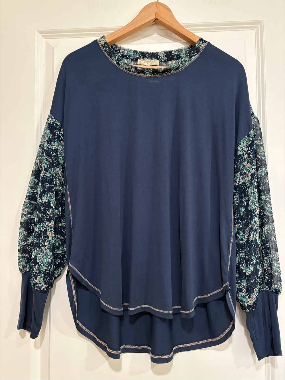 NWT Mystree Boho Floral Chiffon Mixed Media Top Navy — Size Small